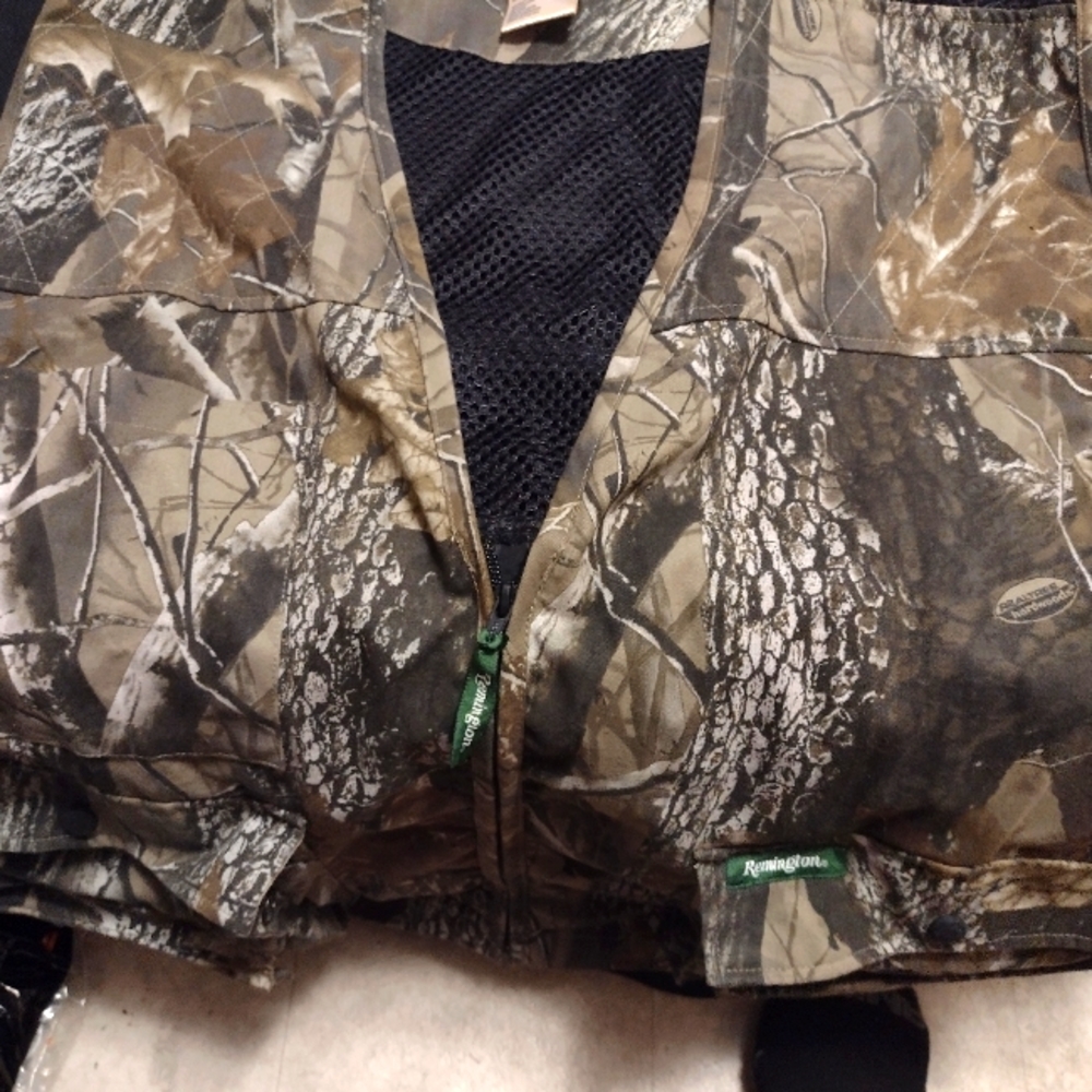 Remington Hunting Cargo Jacket, size 2x, Men's jacket, with net, cargo pockets